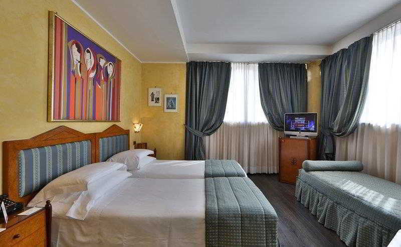 Hotel Mondial Рим Екстер'єр фото